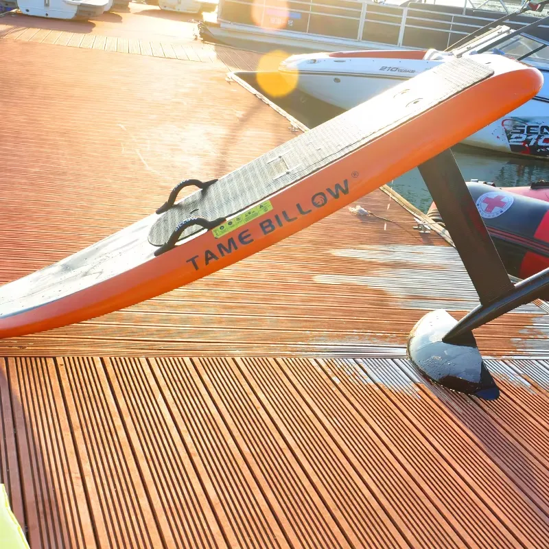 لوح ركوب الأمواج الكهربائي من  - مراجعة Efoil Electric Hydrofoil Surfboard وسعره