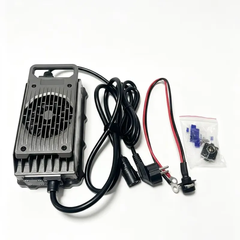 شاحن لوح التزلج الكهربائي Efoi - مراجعة Electric Surfboard Battery Charger وسعره